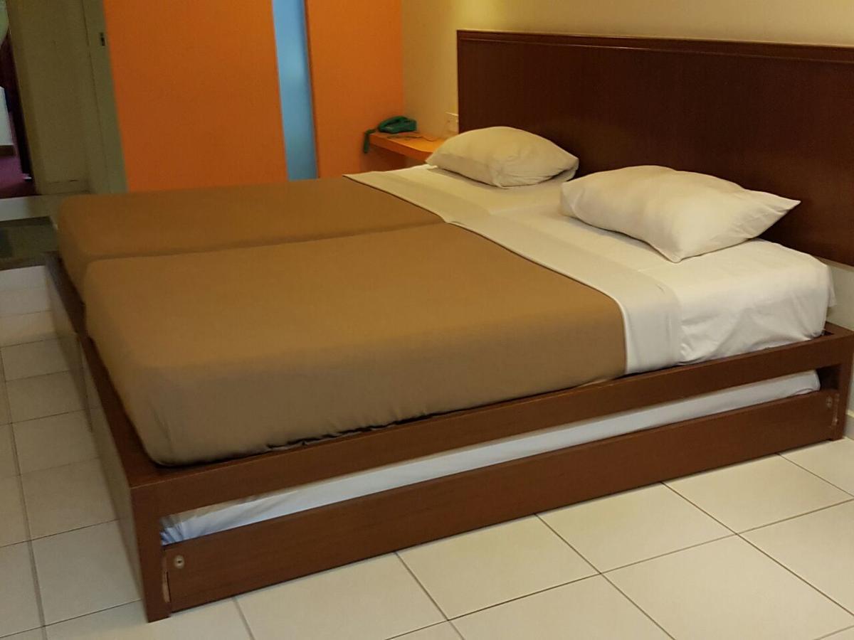 Newbridge Hotel Malacca Exterior foto